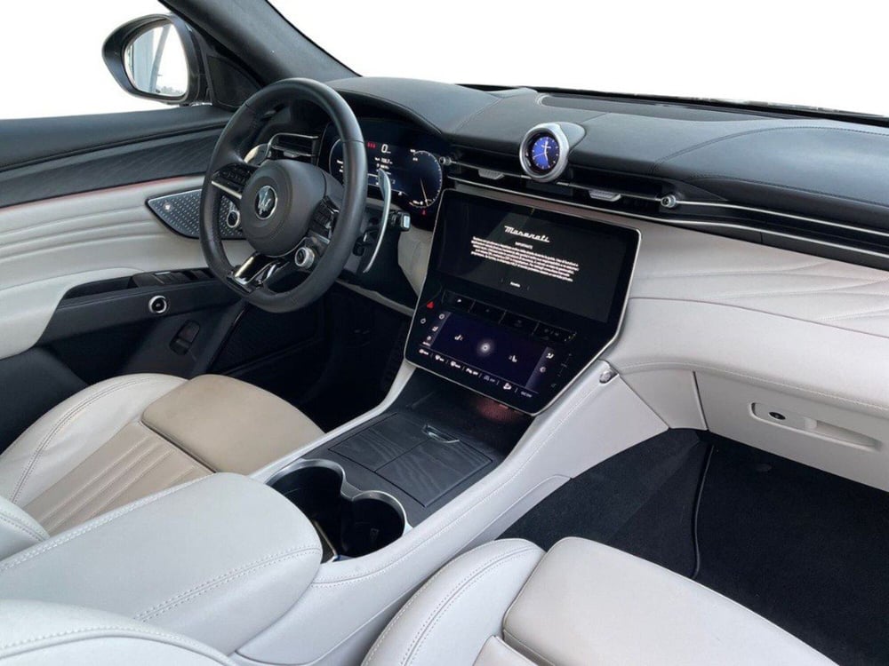 Maserati Grecale usata a Rimini (12)