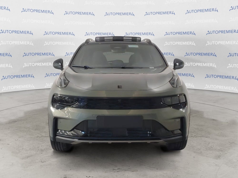 Lynk & Co 01 nuova a Como (2)