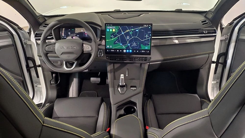Lynk & Co 01 nuova a Como (5)