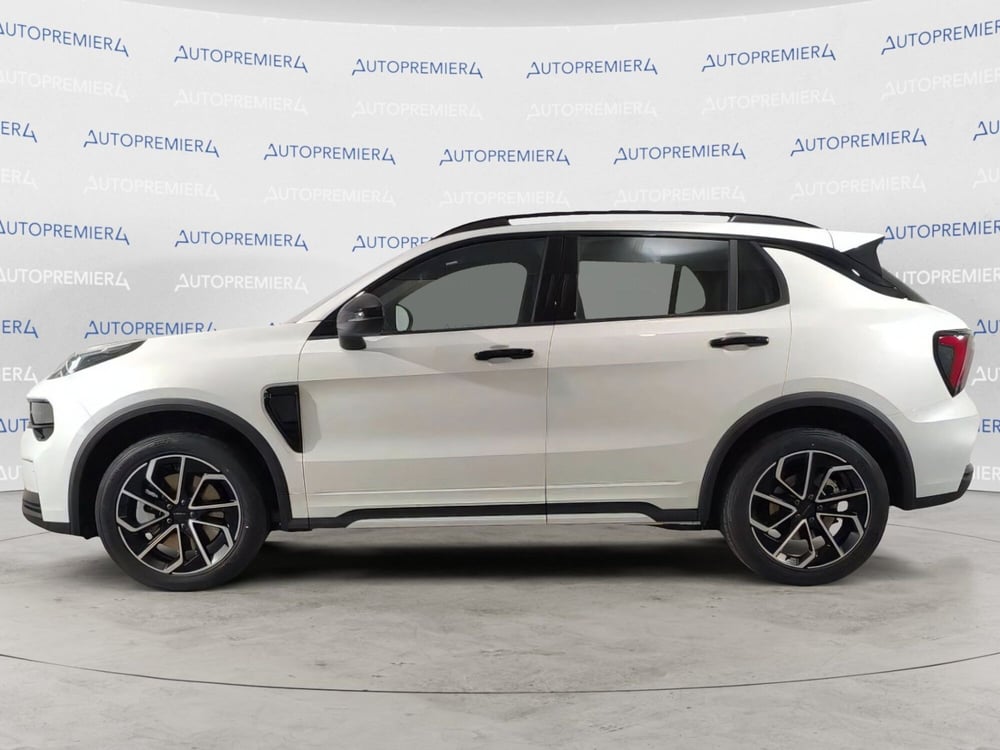 Lynk & Co 01 nuova a Como (3)