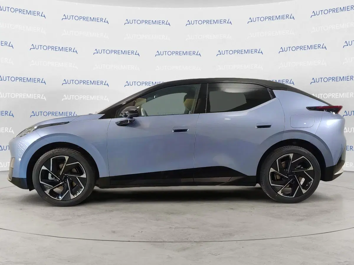 Lynk & Co 02 nuova a Como (3)