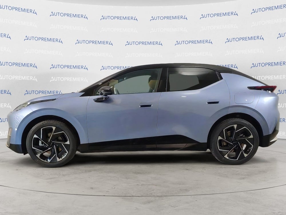 Lynk & Co 02 nuova a Como (3)