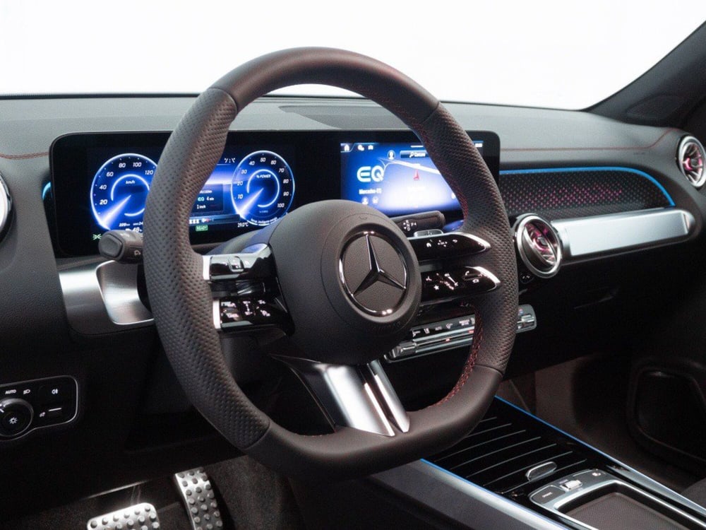 Mercedes-Benz EQB usata a Macerata (11)