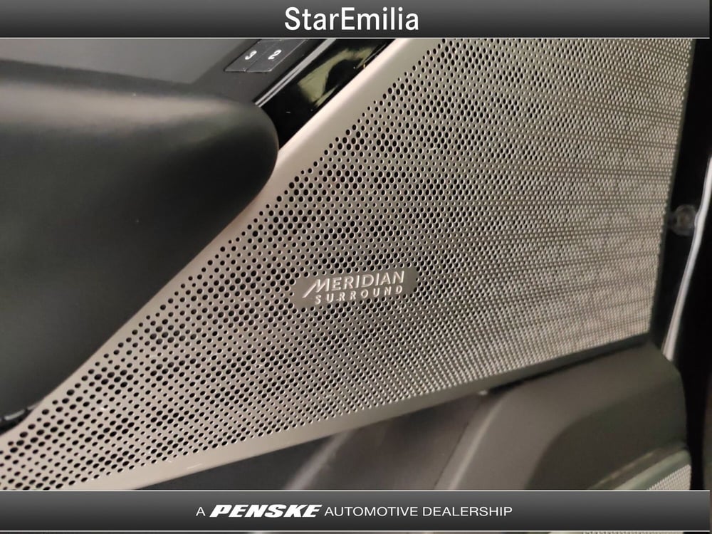Land Rover Range Rover Velar usata a Ferrara (12)