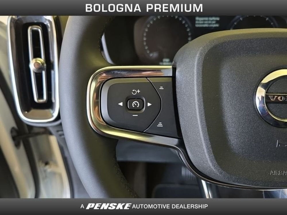 Volvo XC40 usata a Bologna (17)