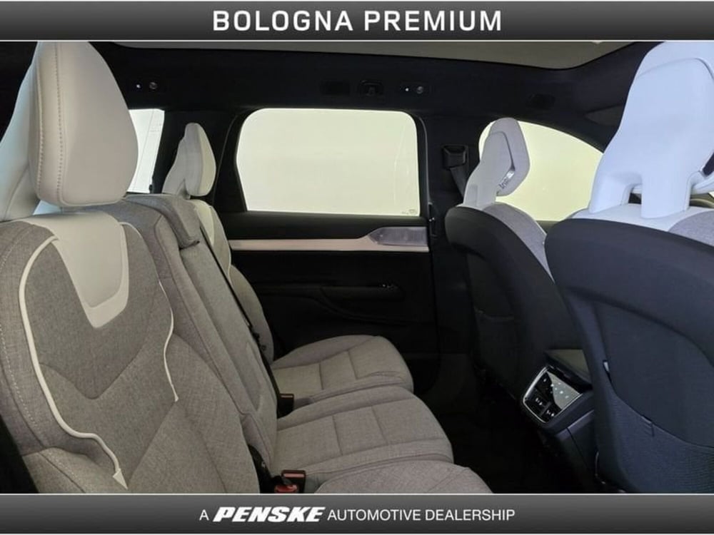 Volvo EX90 usata a Bologna (3)