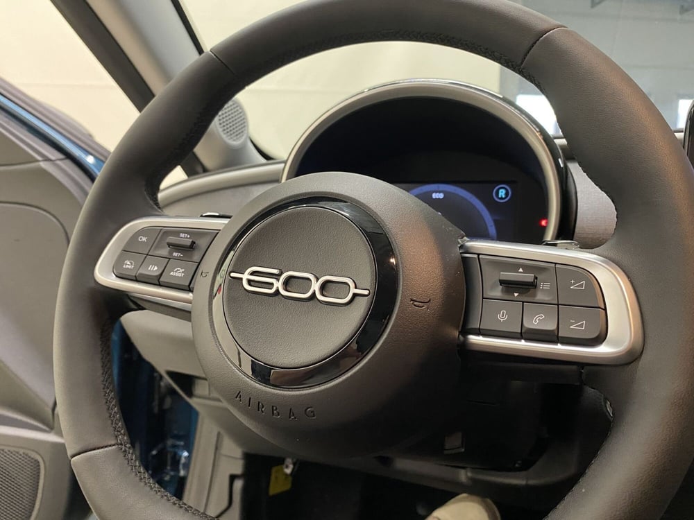 Fiat 600 nuova a Modena (12)