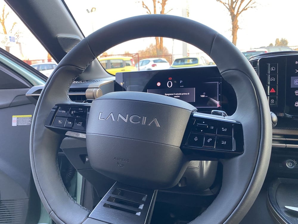Lancia Ypsilon usata a Modena (6)