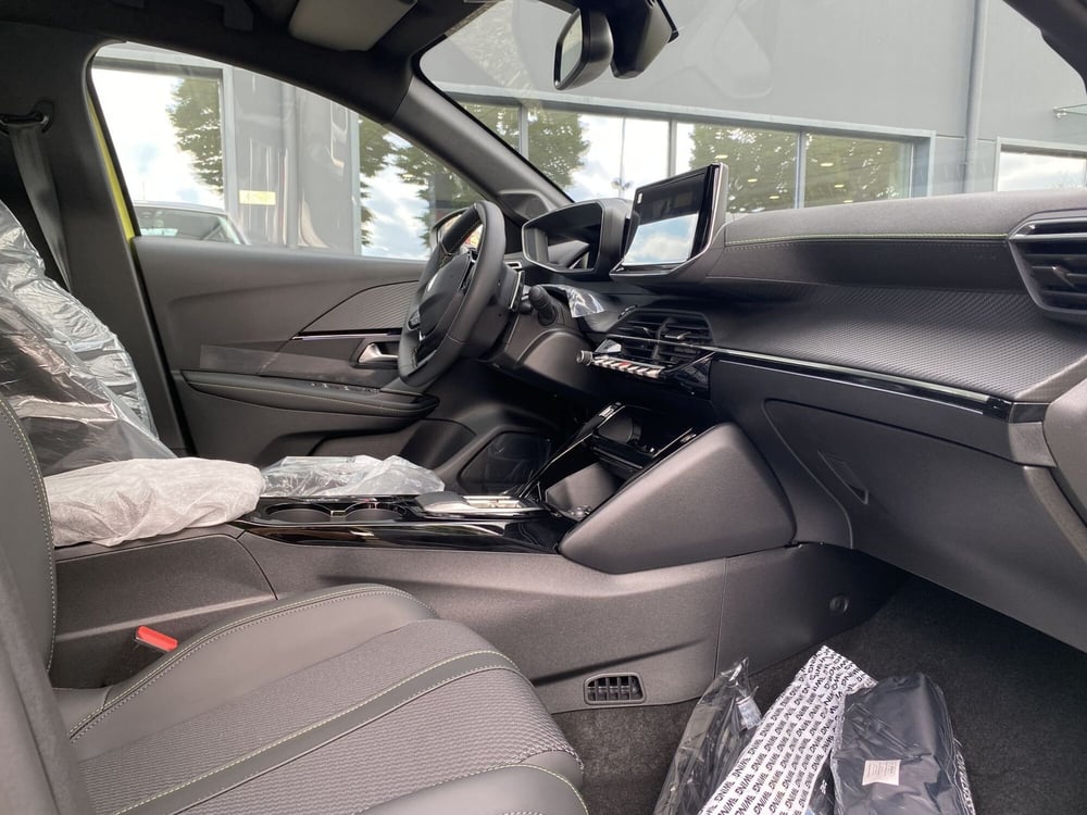 Peugeot 208 nuova a Modena (5)