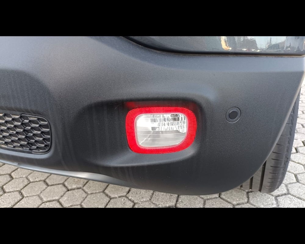 Jeep Renegade nuova a Lucca (10)