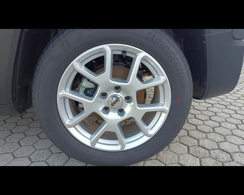 Jeep Renegade nuova a Lucca (11)