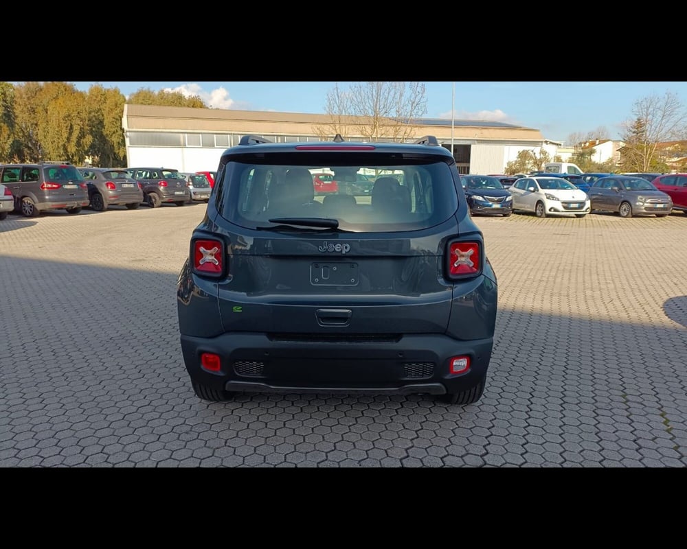 Jeep Renegade nuova a Lucca (4)