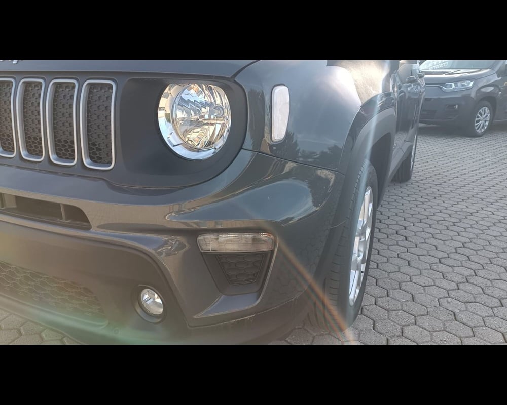 Jeep Renegade nuova a Lucca (9)