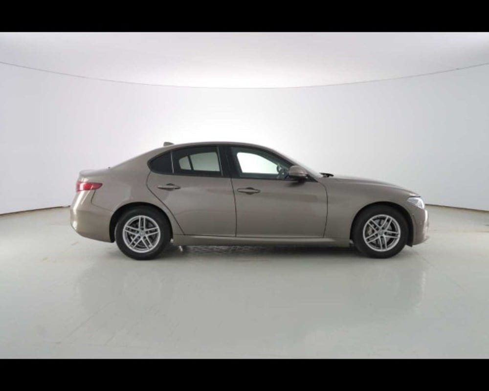 Alfa Romeo Giulia usata a Bologna (4)