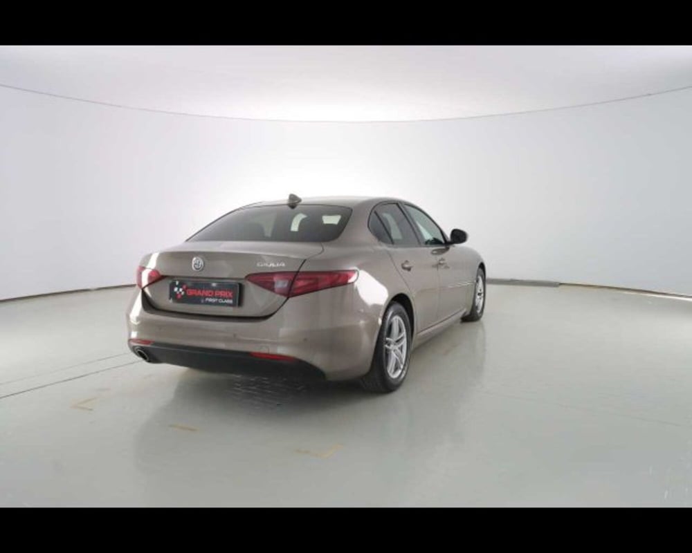 Alfa Romeo Giulia usata a Bologna (5)