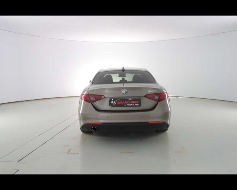 Alfa Romeo Giulia usata a Bologna (6)