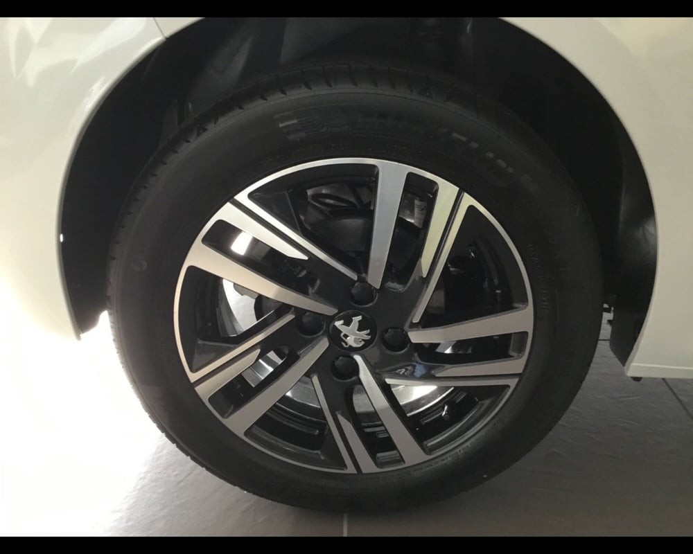 Peugeot 208 nuova a Varese (15)