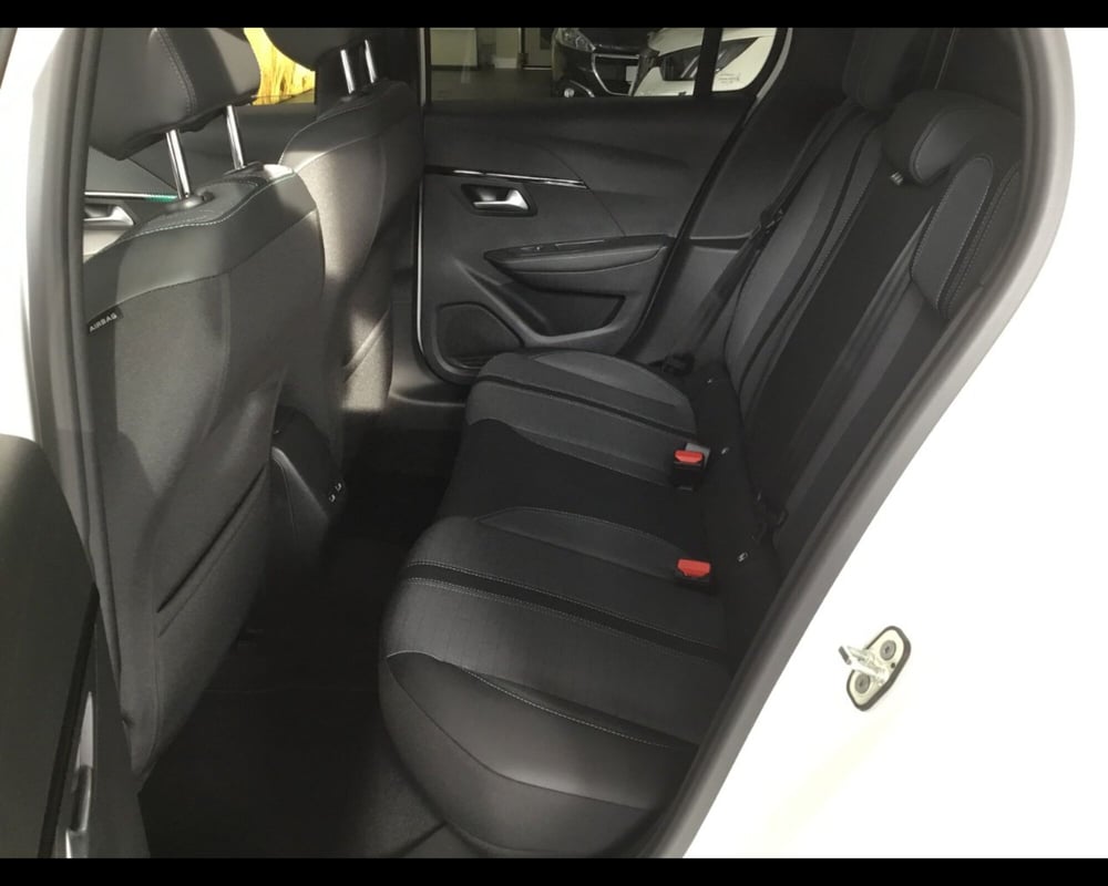 Peugeot 208 nuova a Varese (17)