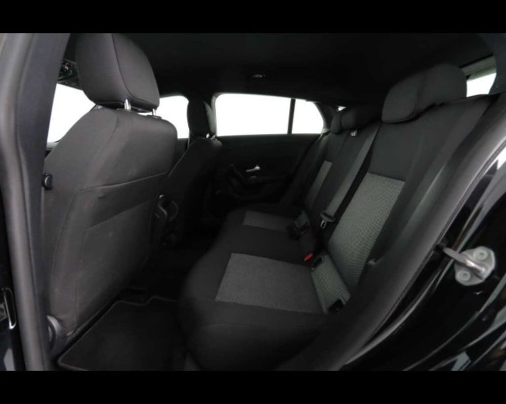Mercedes-Benz CLA Shooting Brake usata a Bologna (10)