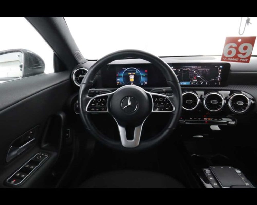 Mercedes-Benz CLA Shooting Brake usata a Bologna (12)
