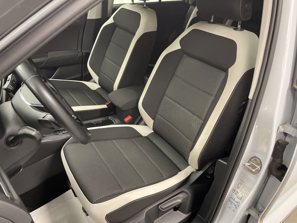Volkswagen T-Roc usata a Varese (11)