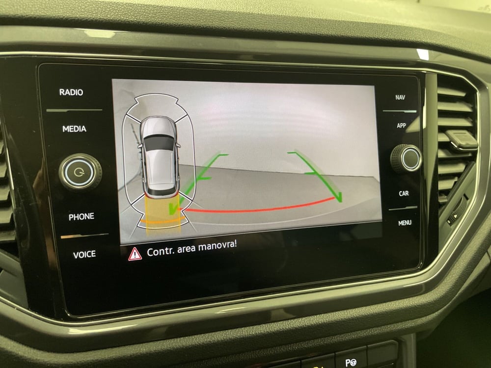 Volkswagen T-Roc usata a Varese (13)