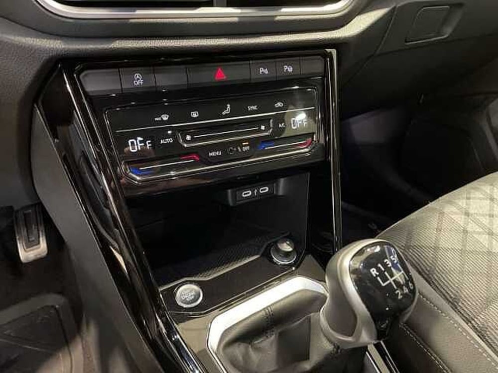 Volkswagen T-Roc usata a Prato (15)