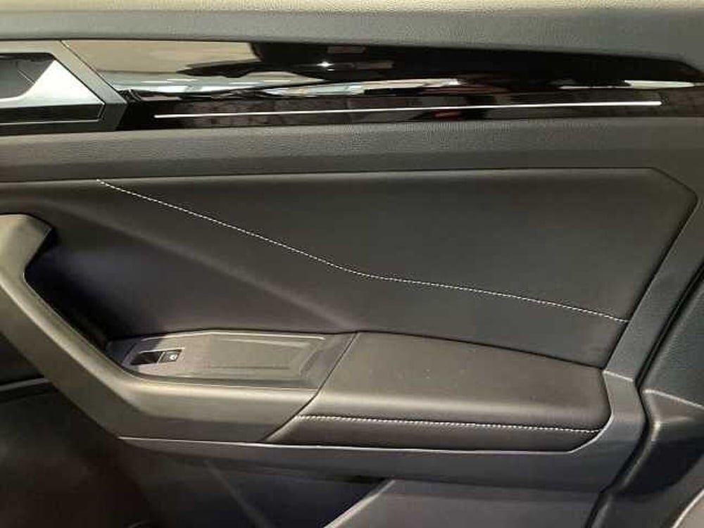 Volkswagen T-Roc usata a Prato (17)