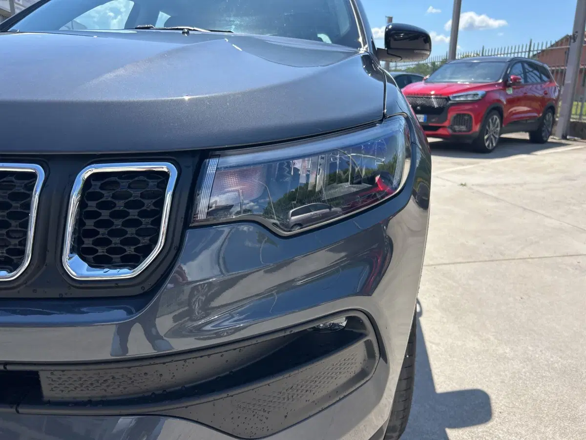 Jeep Compass nuova a Frosinone (9)