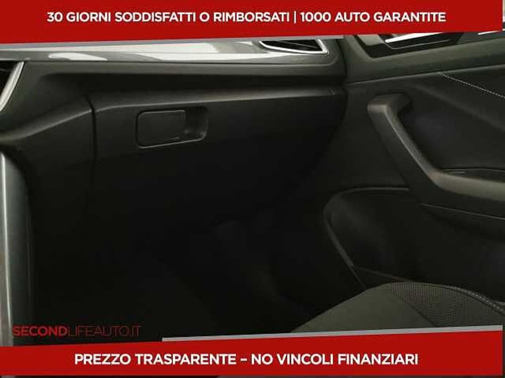 Volkswagen T-Roc nuova a Chieti (19)