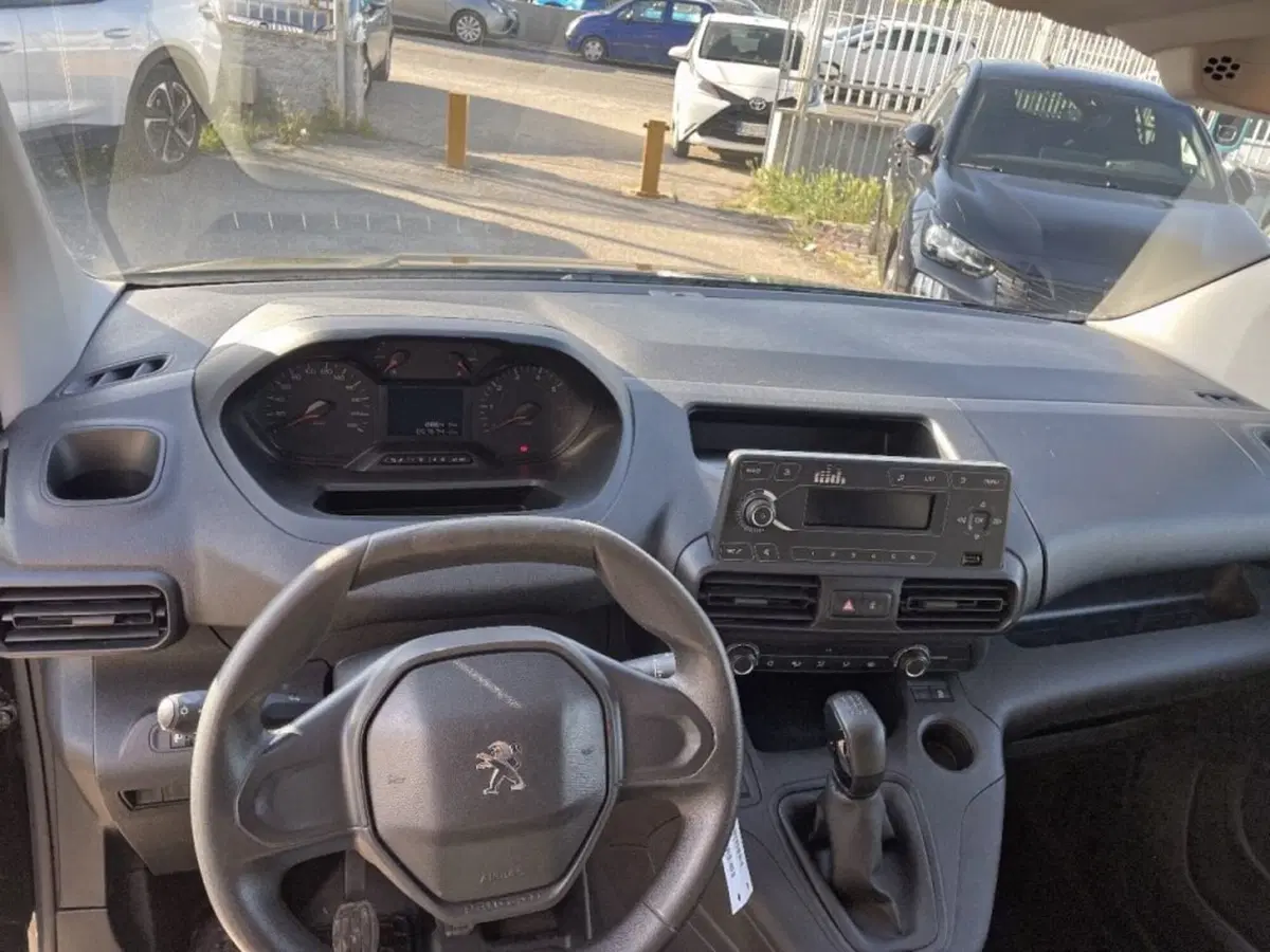 Peugeot Partner Furgone usata a Foggia (13)