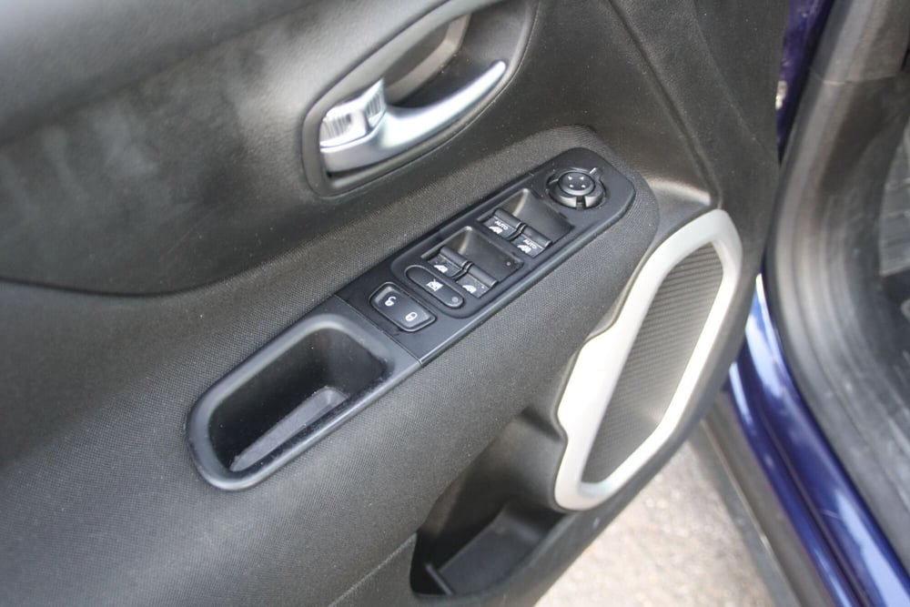 Jeep Renegade usata a Catania (15)