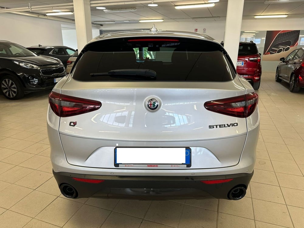 Alfa Romeo Stelvio usata a Arezzo (13)