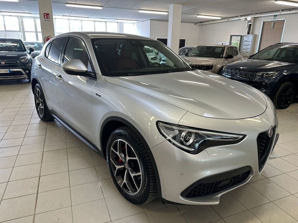 Alfa Romeo Stelvio usata a Arezzo (3)