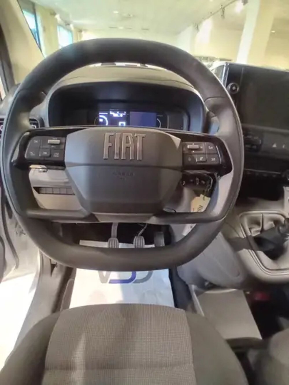 Fiat Doblò Furgone nuova a Milano (9)