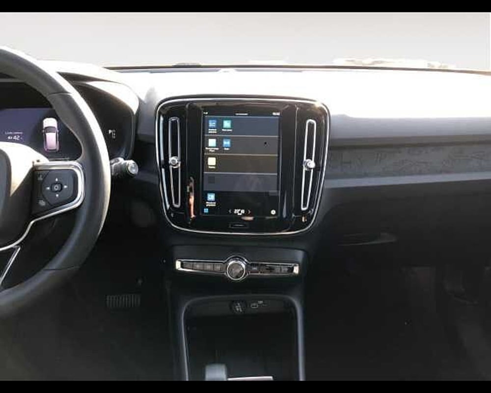 Volvo EX40 nuova a Ravenna (11)