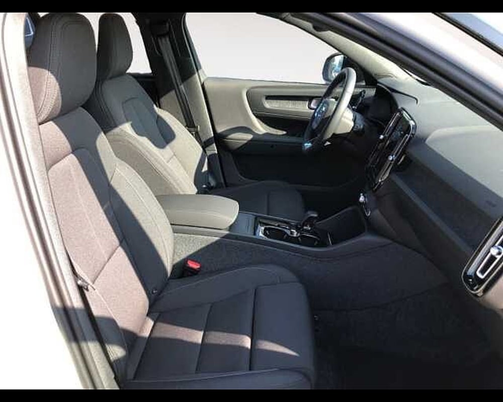 Volvo EX40 nuova a Ravenna (15)