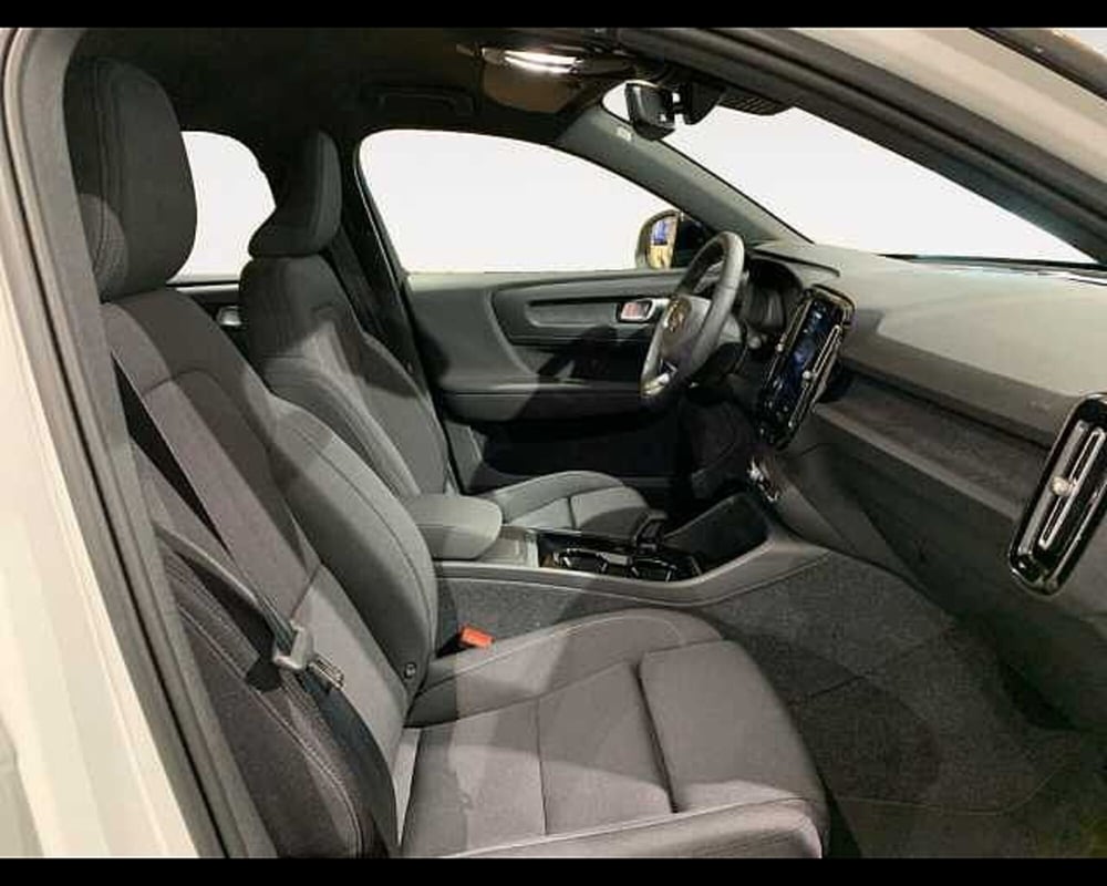Volvo EX40 nuova a Ravenna (12)