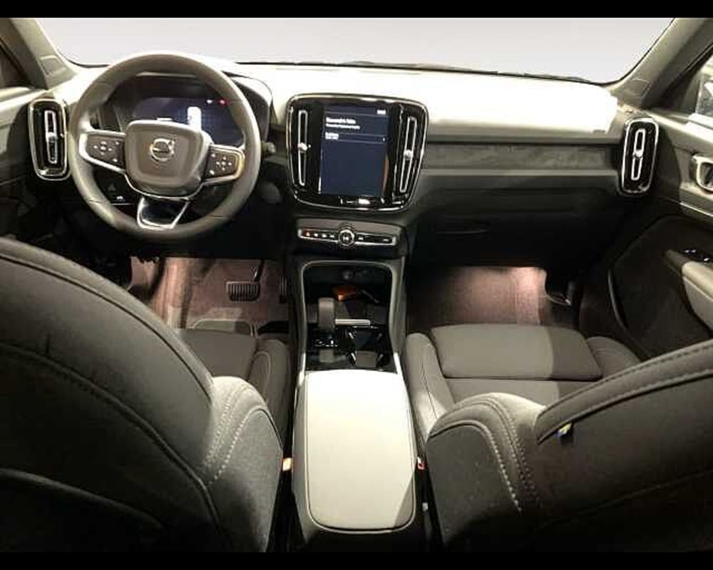 Volvo EX40 nuova a Ravenna (13)