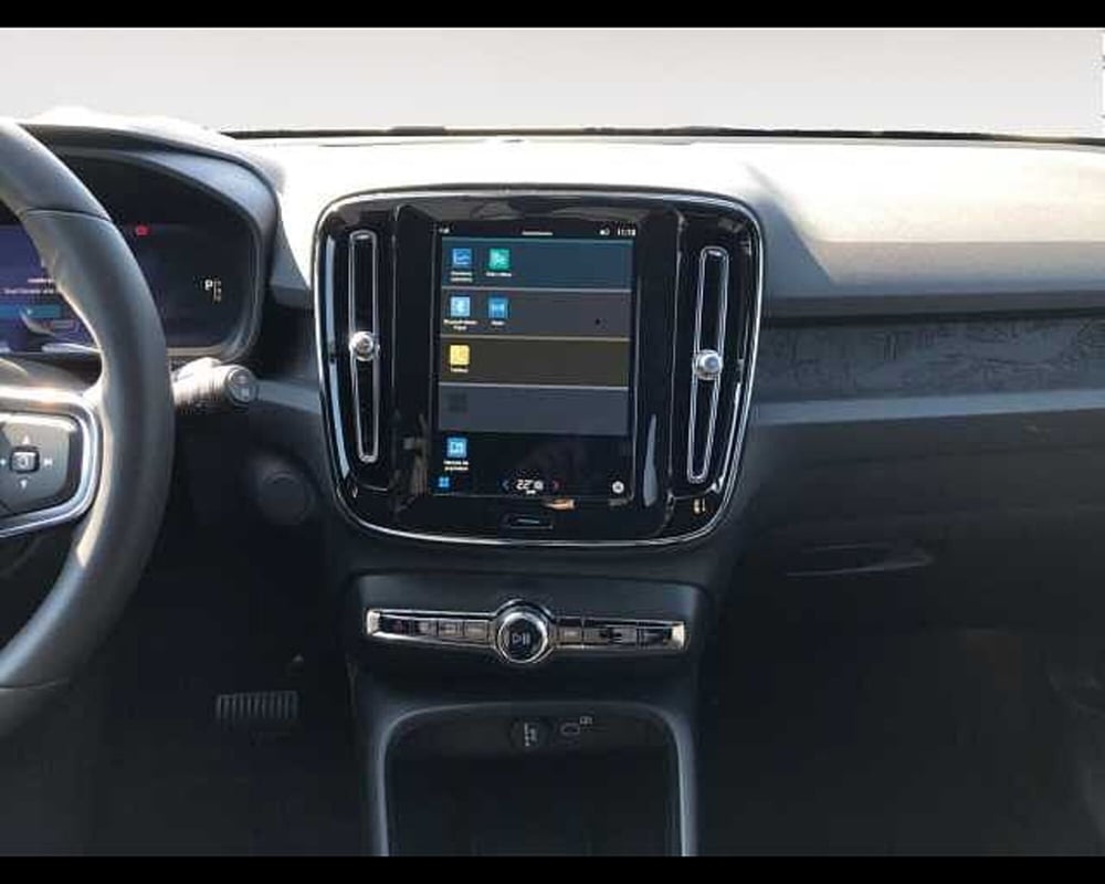 Volvo EX40 nuova a Ravenna (11)