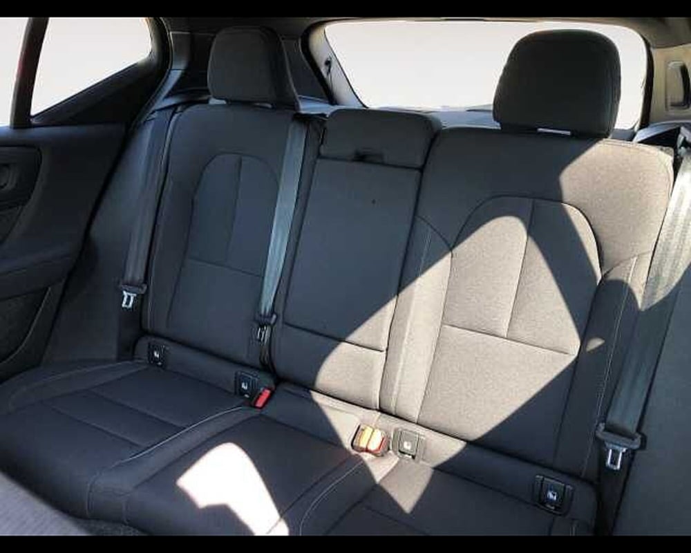 Volvo EX40 nuova a Ravenna (13)