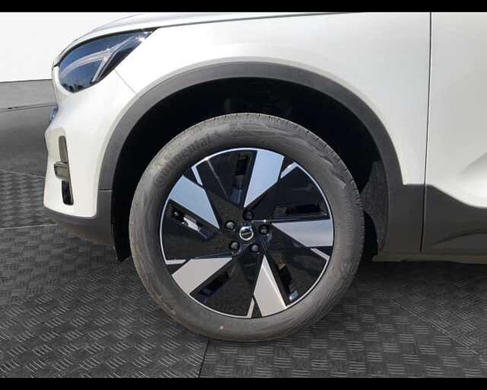 Volvo EX40 nuova a Ravenna (14)