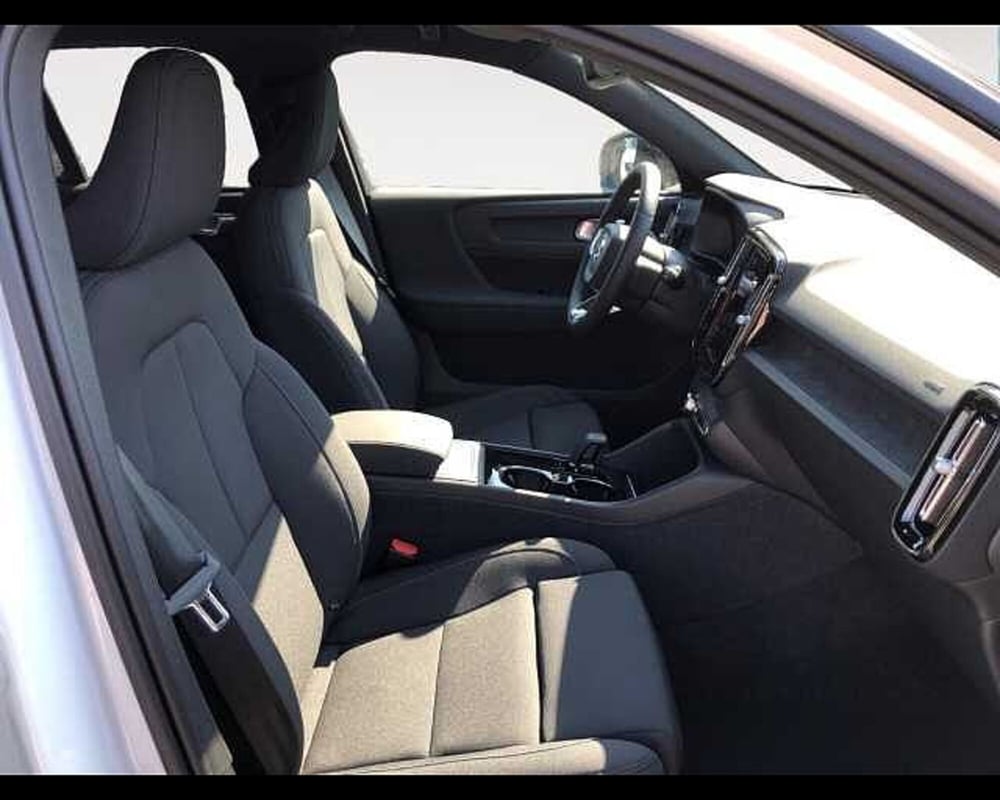 Volvo EX40 nuova a Ravenna (15)