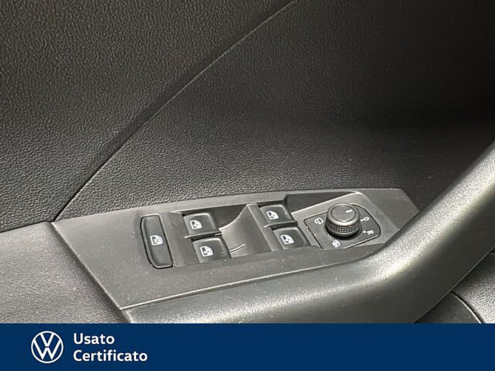 Volkswagen T-Cross usata a Vicenza (15)