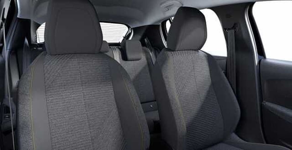Peugeot 208 nuova a Milano (13)