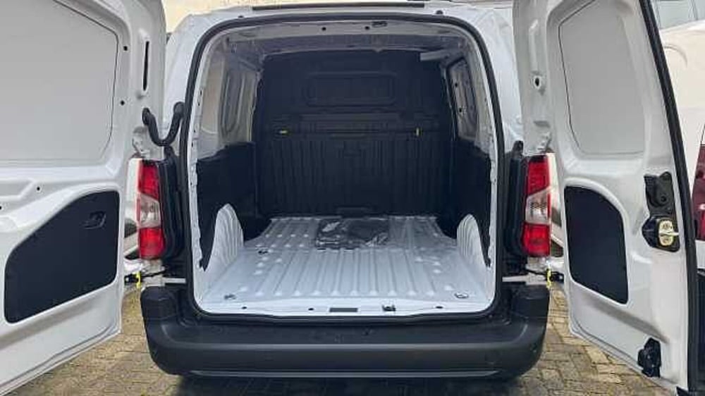 Fiat Doblò Furgone nuova a Milano (9)