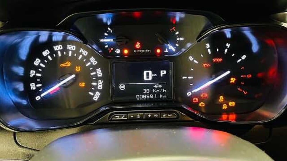 Citroen C3 Aircross usata a Milano (8)