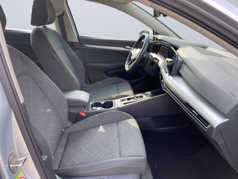 Volkswagen Golf Variant usata a Milano (11)