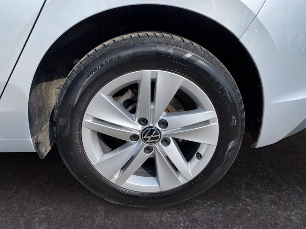 Volkswagen Golf Variant usata a Milano (16)