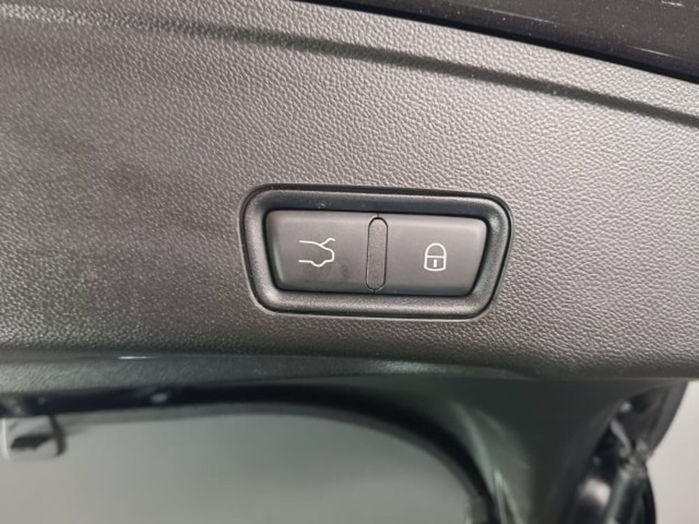 Maserati Grecale usata a Ascoli Piceno (17)